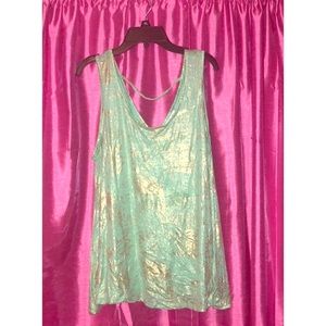 Women sleeveless top